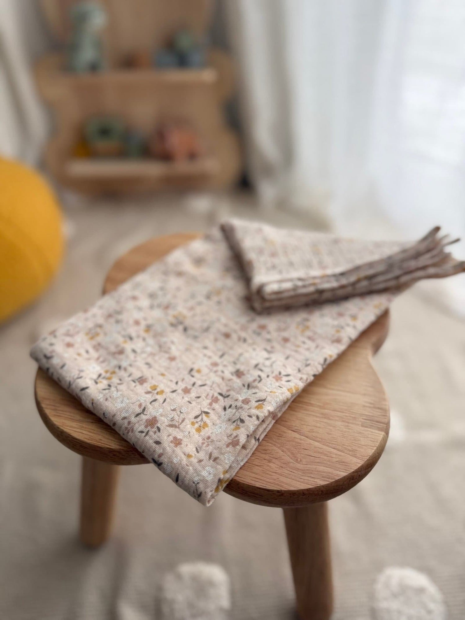 Standardna tetra pelena - Puder roza s cvetovi