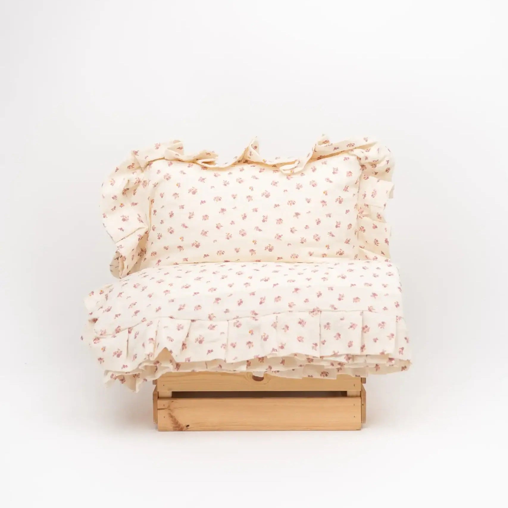 posteljina na volane krem s cvjeticima